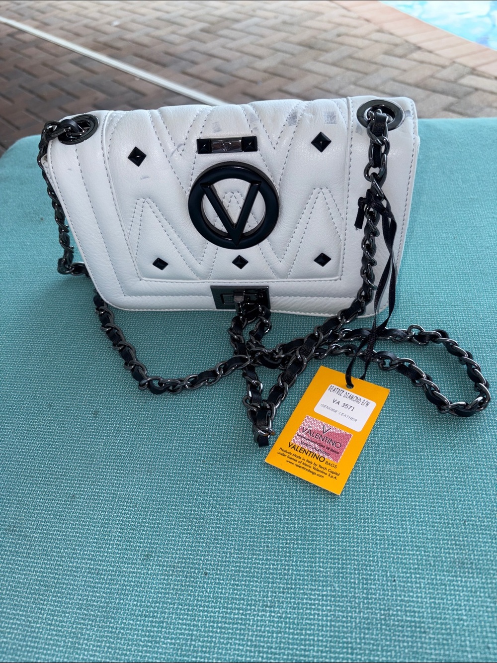 NWT - absolutely gorgeous Valentino bag.
